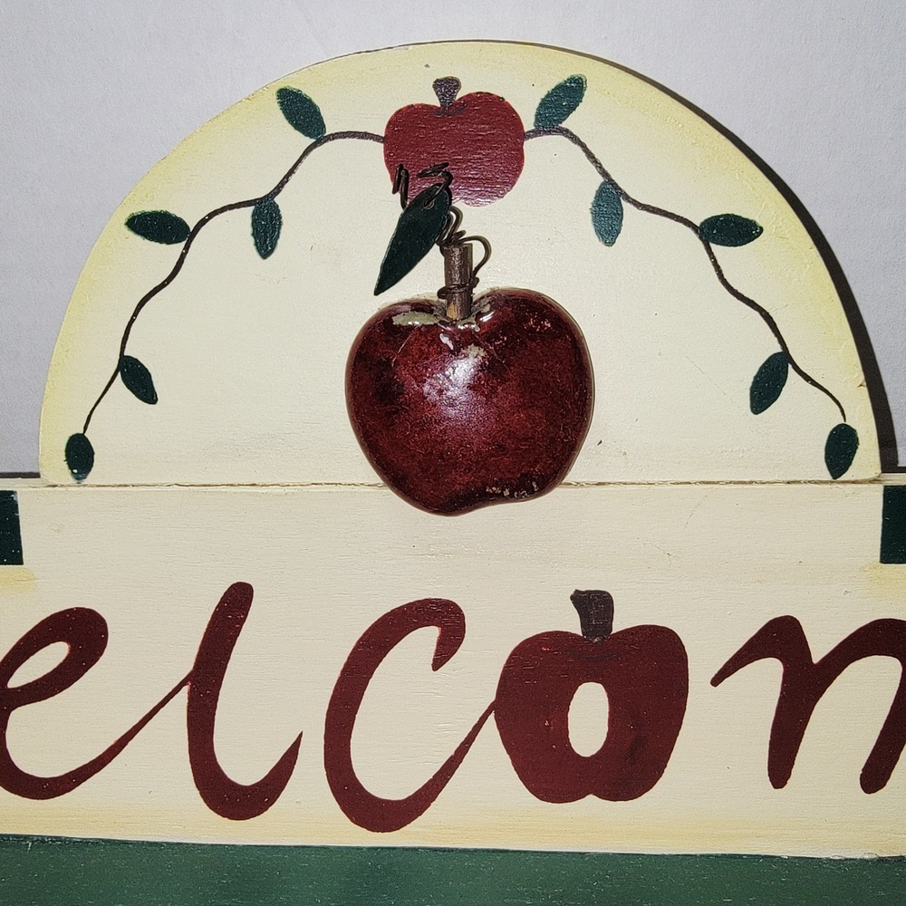 Vintage Country Apple Welcome Wall Shelf Coat Key Rack 3 Peg Wooden Farmhouse - Picture 5 of 9